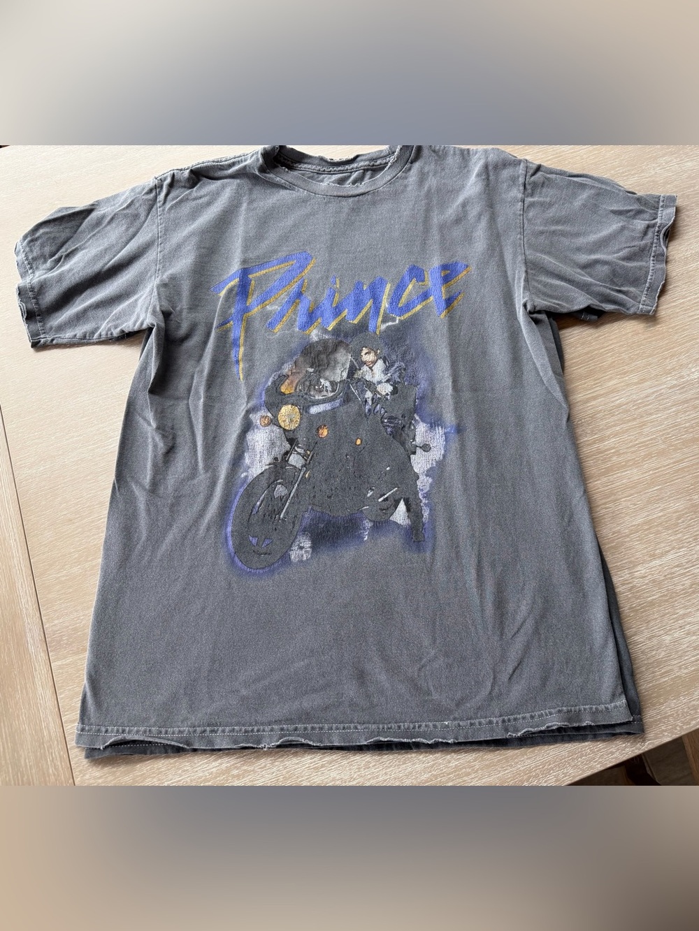 Graphic Band T-Shirt Bundle Set of 2 Gray Short-Sleeve Women’s S/M Prince - Picture 14 of 15